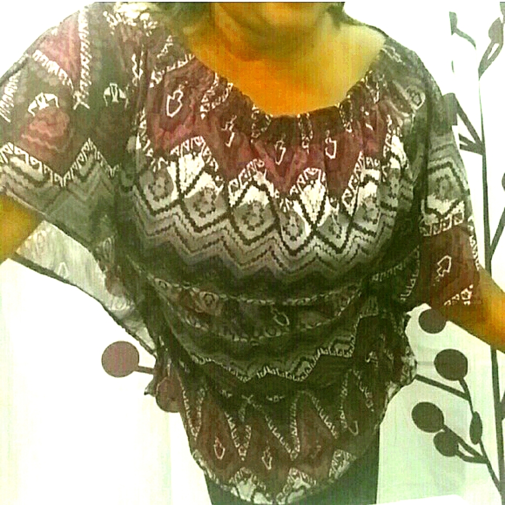 🎉HOST PICK🎉  BUTTERFLY WING SLEEVE BLOUSE - Picture 3 of 5